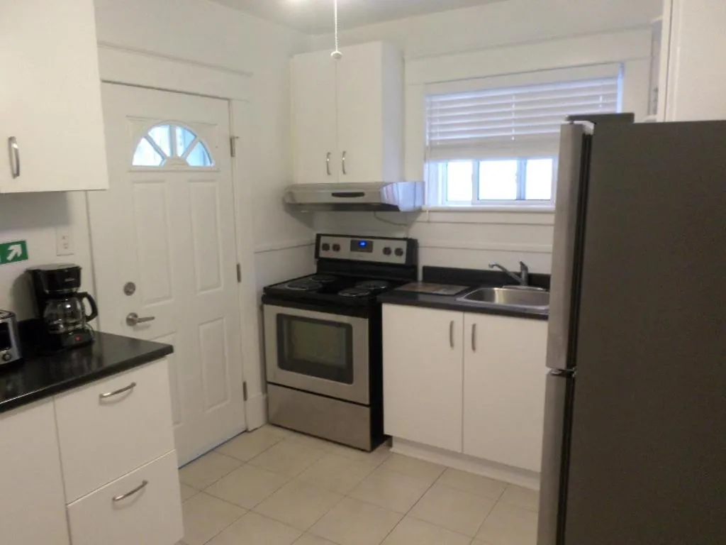 Image 3 of Beautiful, Clean, Quiet 2 BR-In Downtown Ottawa. Parking, WIFI and Netflix Included