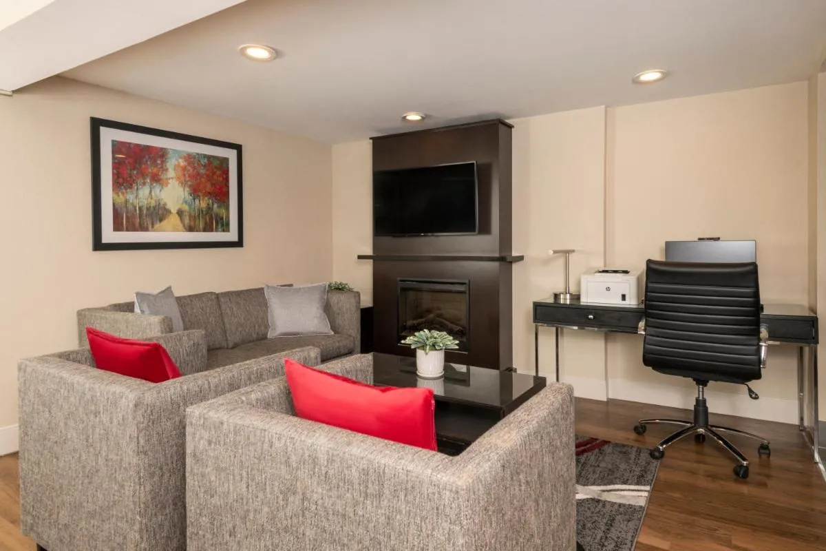 Image 3 of Comfort Inn