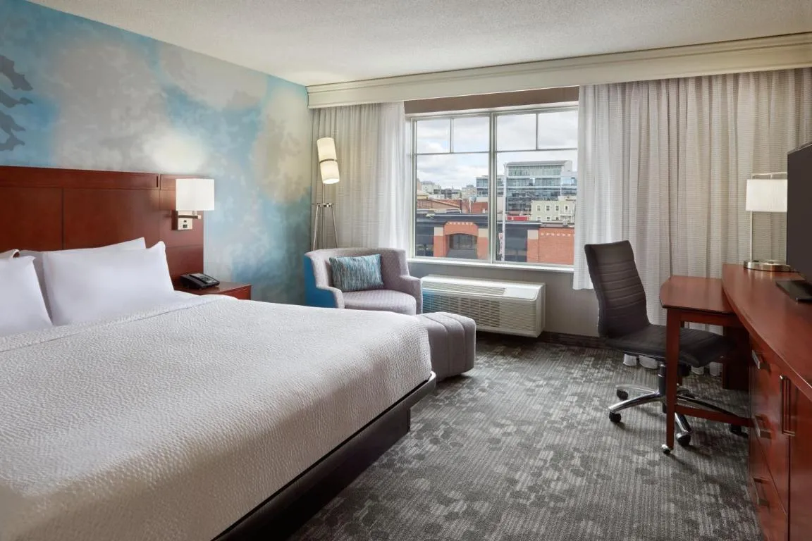 Image of Courtyard by Marriott Ottawa Downtown