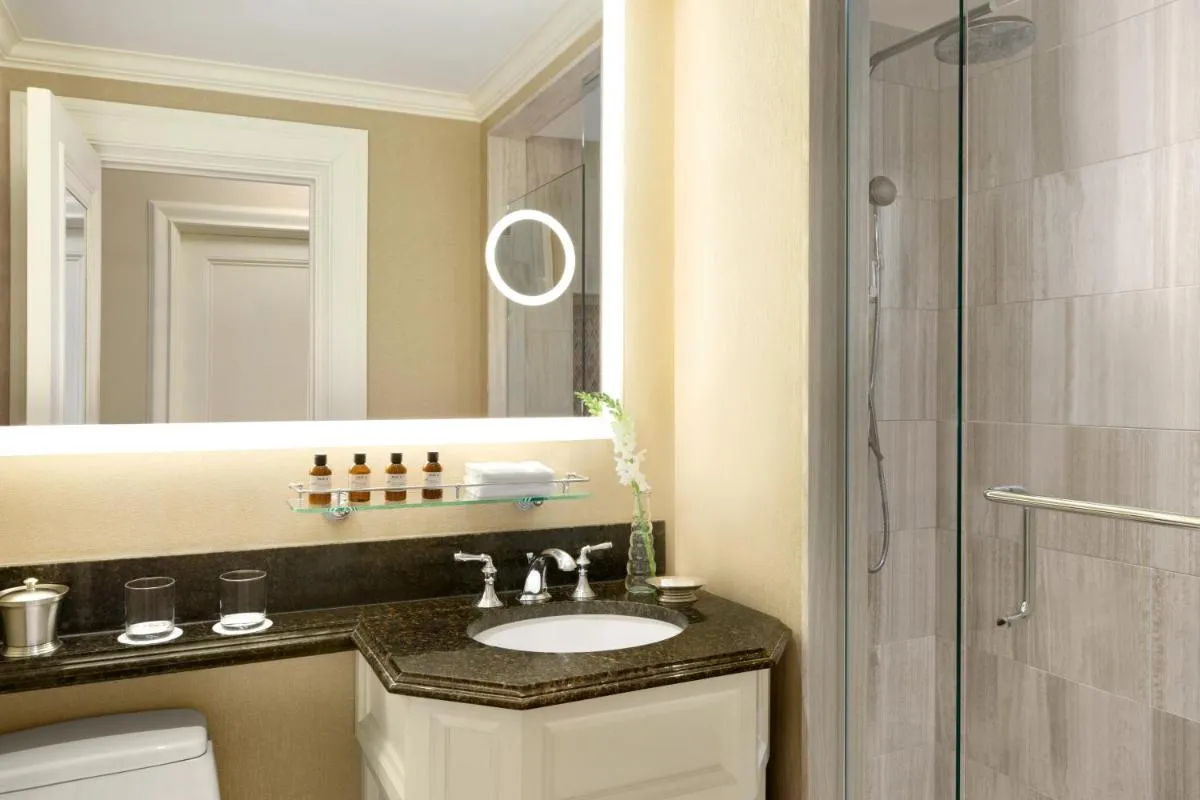 Image 2 of Fairmont Chateau Laurier Gold Experience