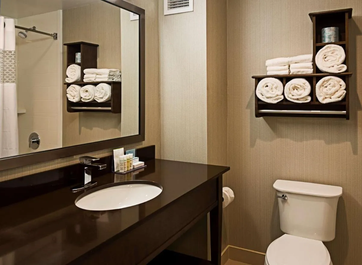 Image 2 of Hampton Inn by Hilton Ottawa Airport