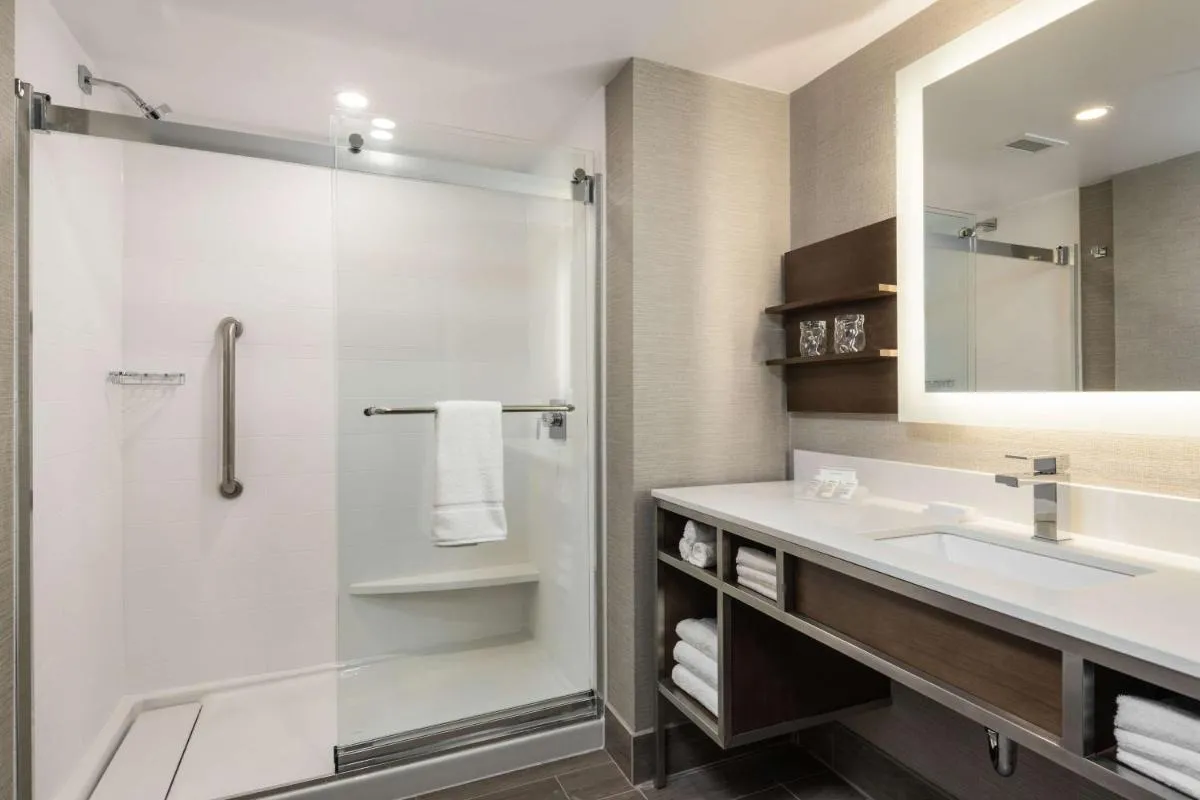 Image 1 of Hilton Garden Inn Ottawa Downtown
