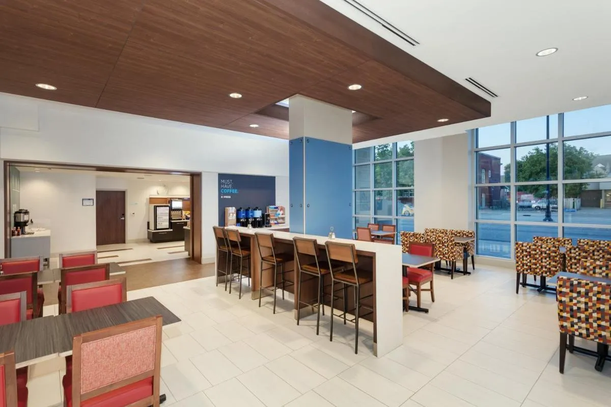 Image 3 of Holiday Inn Express & Suites Downtown Ottawa East, an IHG Hotel