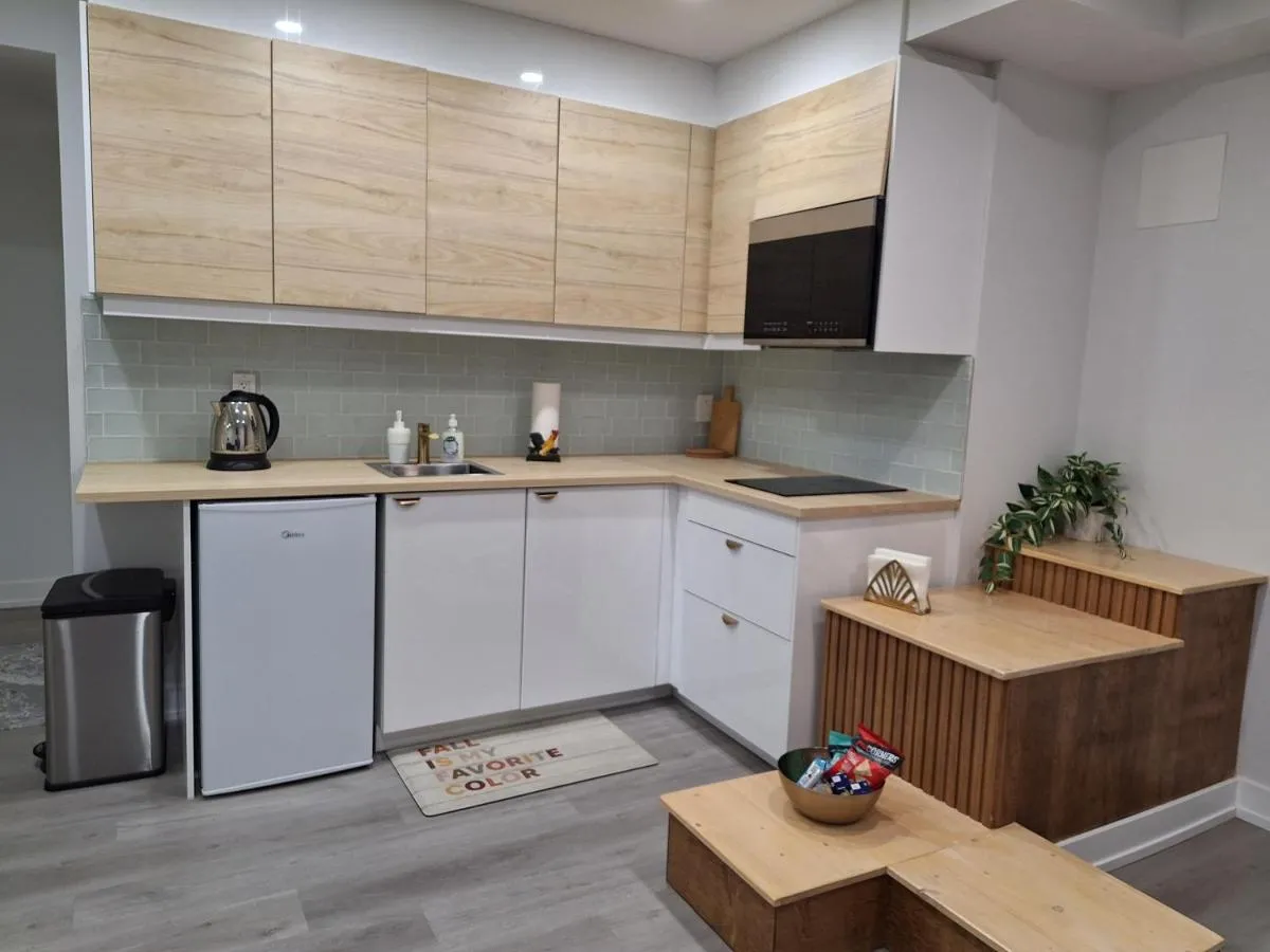 Image 3 of Independent Studio Suite