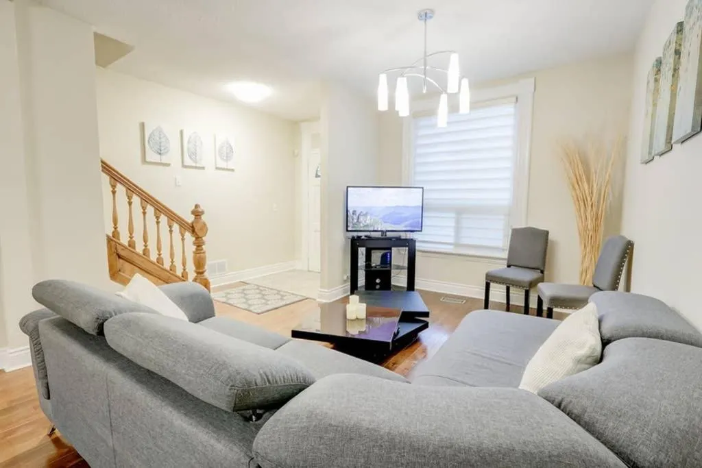 Image 4 of JstLikeHome – Central Suite
