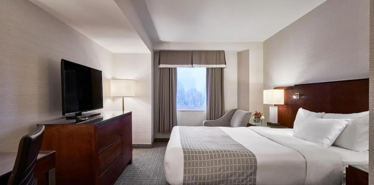 Image 5 of Lord Elgin Hotel