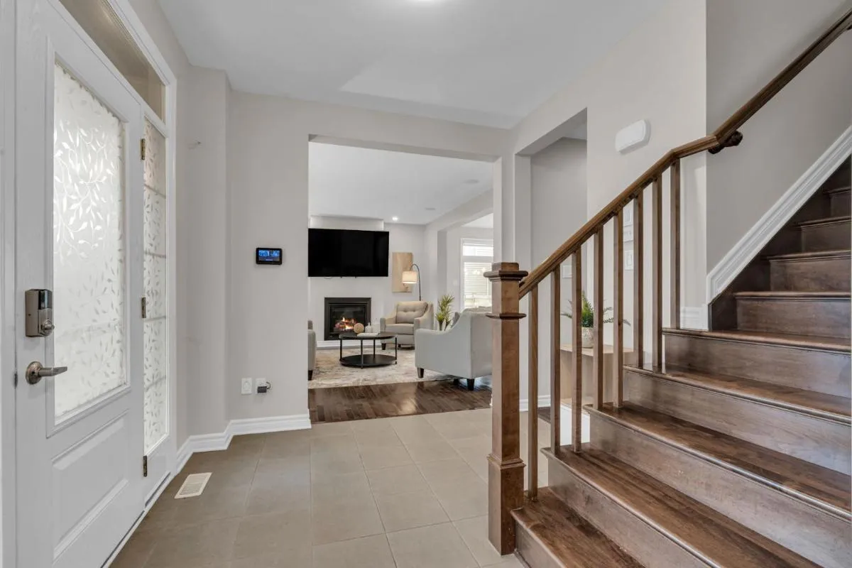 Image 4 of Luxurious and Beautiful, Ottawa