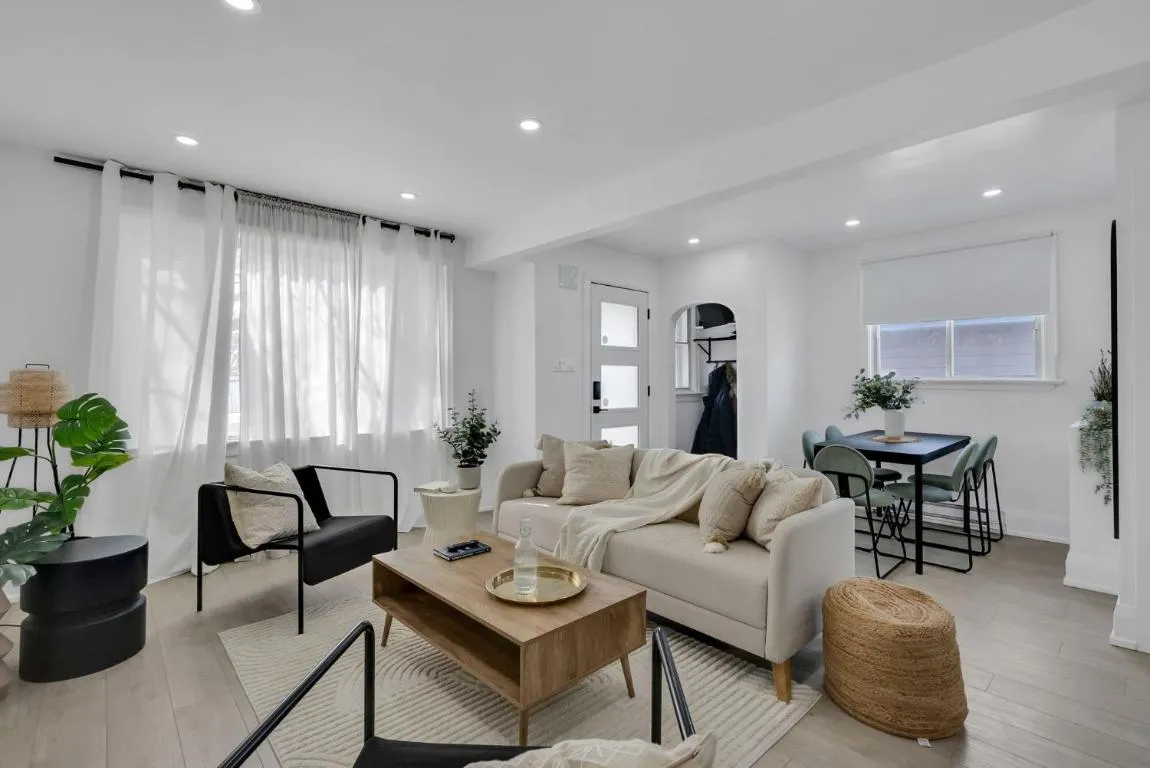 Image of Modern 2BR Apt Near Downtown Ottawa FREE PARKING