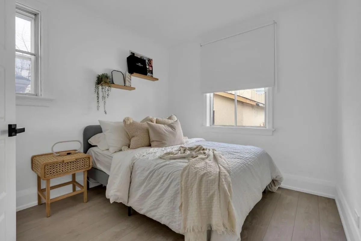 Image 5 of Modern 2BR Apt Near Downtown Ottawa FREE PARKING