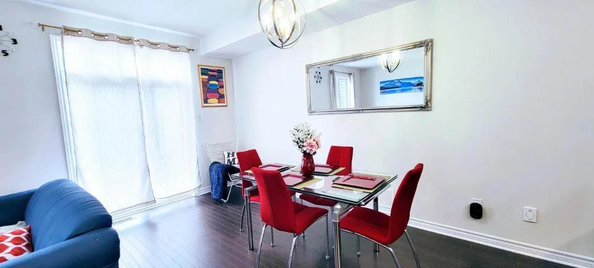 Image 5 of New Build with PrimeTV, Movies, Games, Airport 10 mins