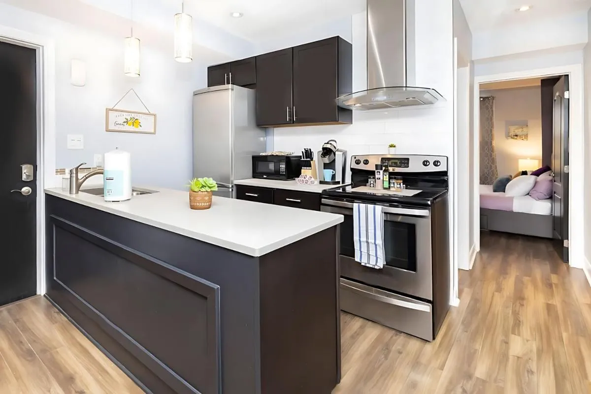 Image 1 of Pet Friendly – 1BR Newly Renovated Apartment