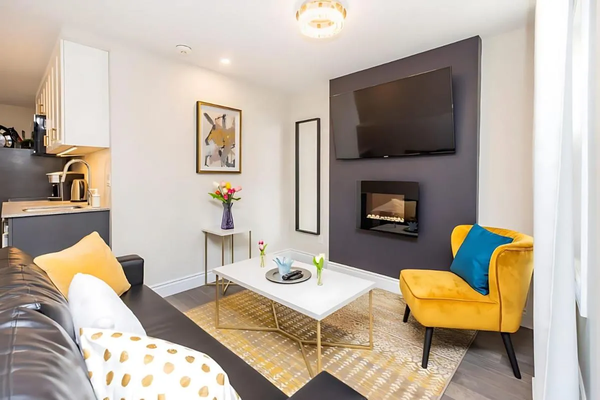 Image 4 of Pet-Friendly 2BR Condo – Near University