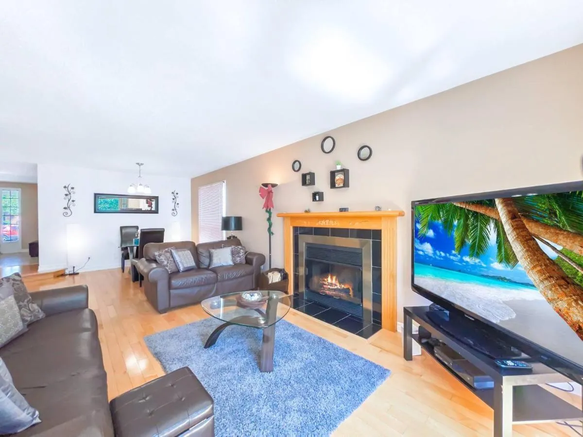 Image 4 of Spacious Family Home Close To Downtown with King Bed num1