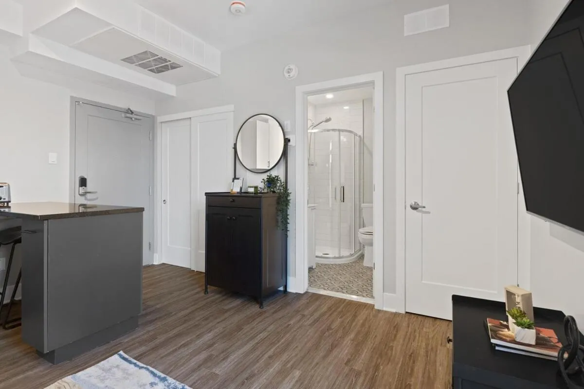 Image 6 of Alterra Cozy Studio Beechwood 10