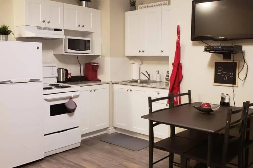 Image 4 of Business Traveler’s Cozy Studio #21 by Amazing Property Rentals