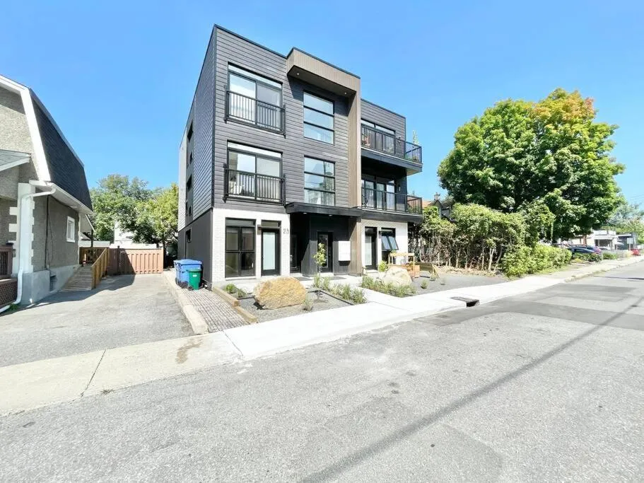 Image of Charming 1 Bed Apt in Prime Westboro