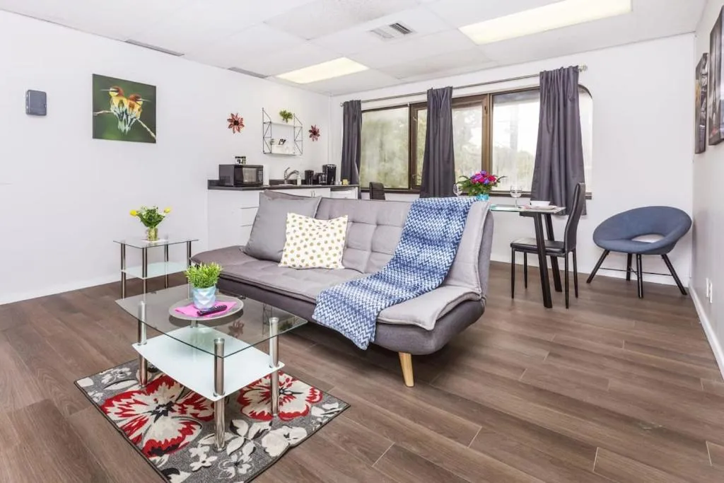 Image of Modern 1BR Condo – Chinatown Near Little Italy