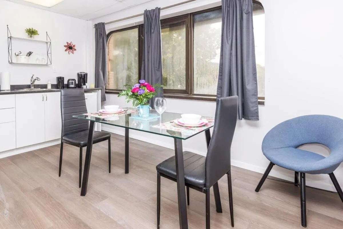 Image 2 of Modern 1BR Condo – Chinatown Near Little Italy