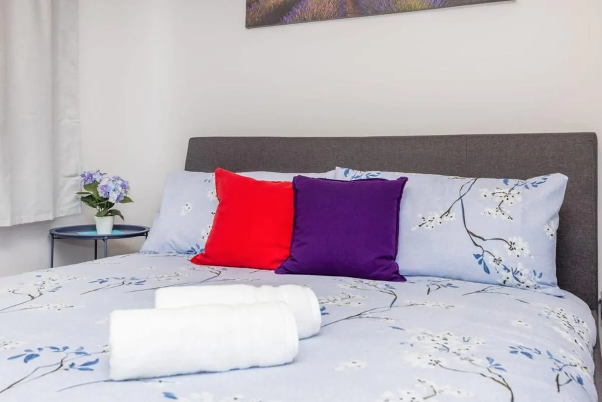 Image 6 of Modern 1BR Condo – Chinatown Near Little Italy