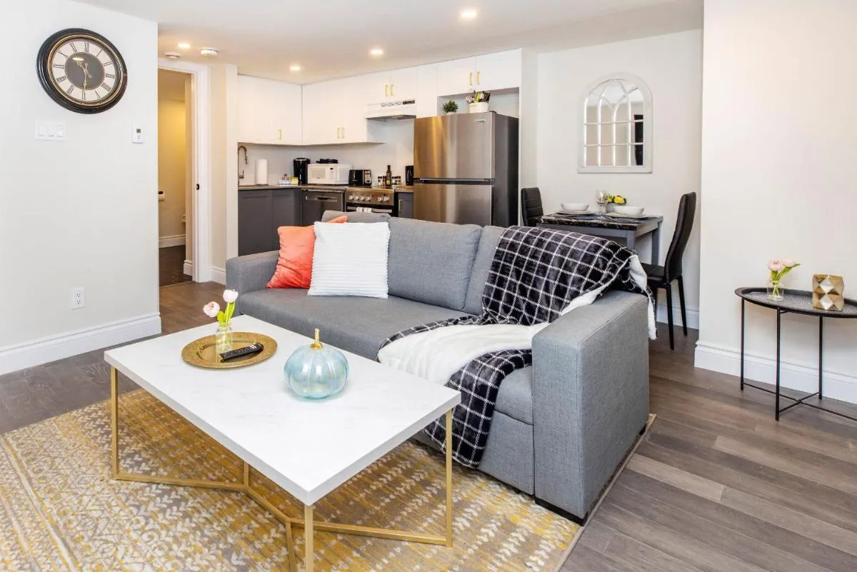 Image 5 of Modern 1BR King Bed Near Rideau River & DT