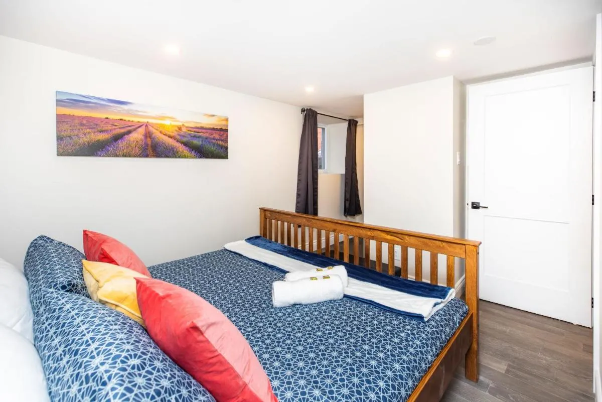 Image 4 of Modern 1BR King Bed Near Rideau River & DT