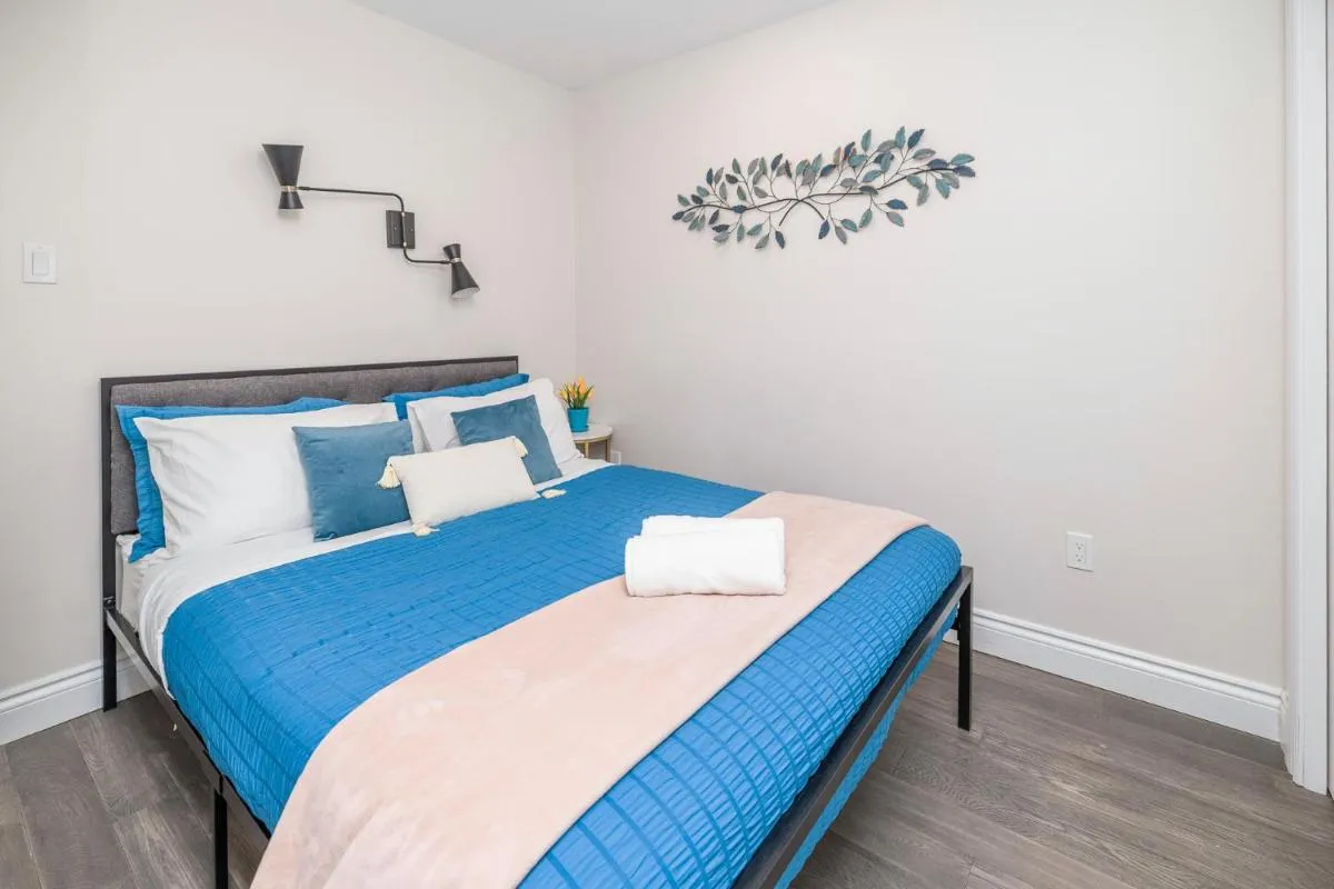 Image 3 of Modern 2BR Condo with Pet Friendly – Near University