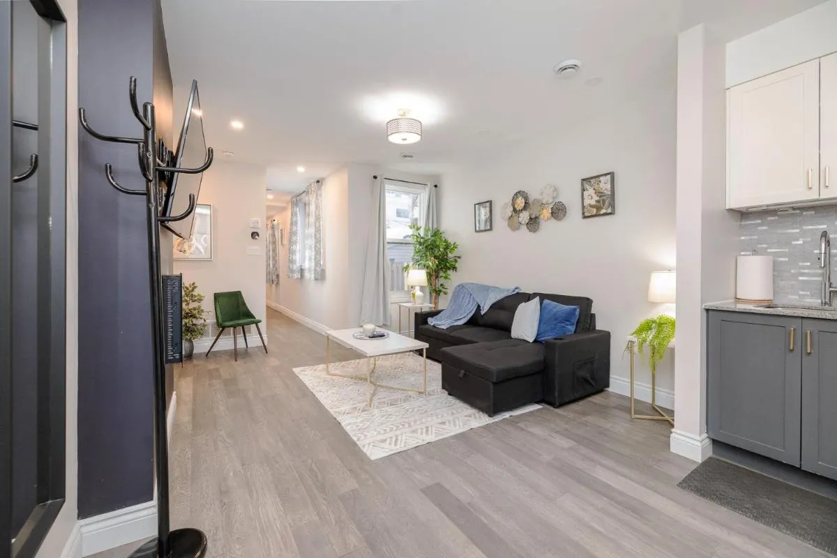 Image 5 of Modern 2BR Condo with Pet Friendly – Near University