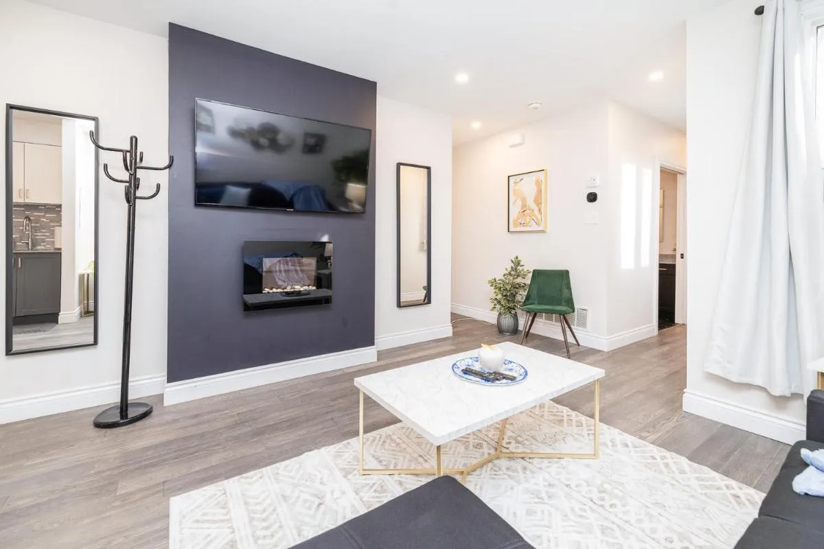 Image 6 of Modern 2BR Condo with Pet Friendly – Near University