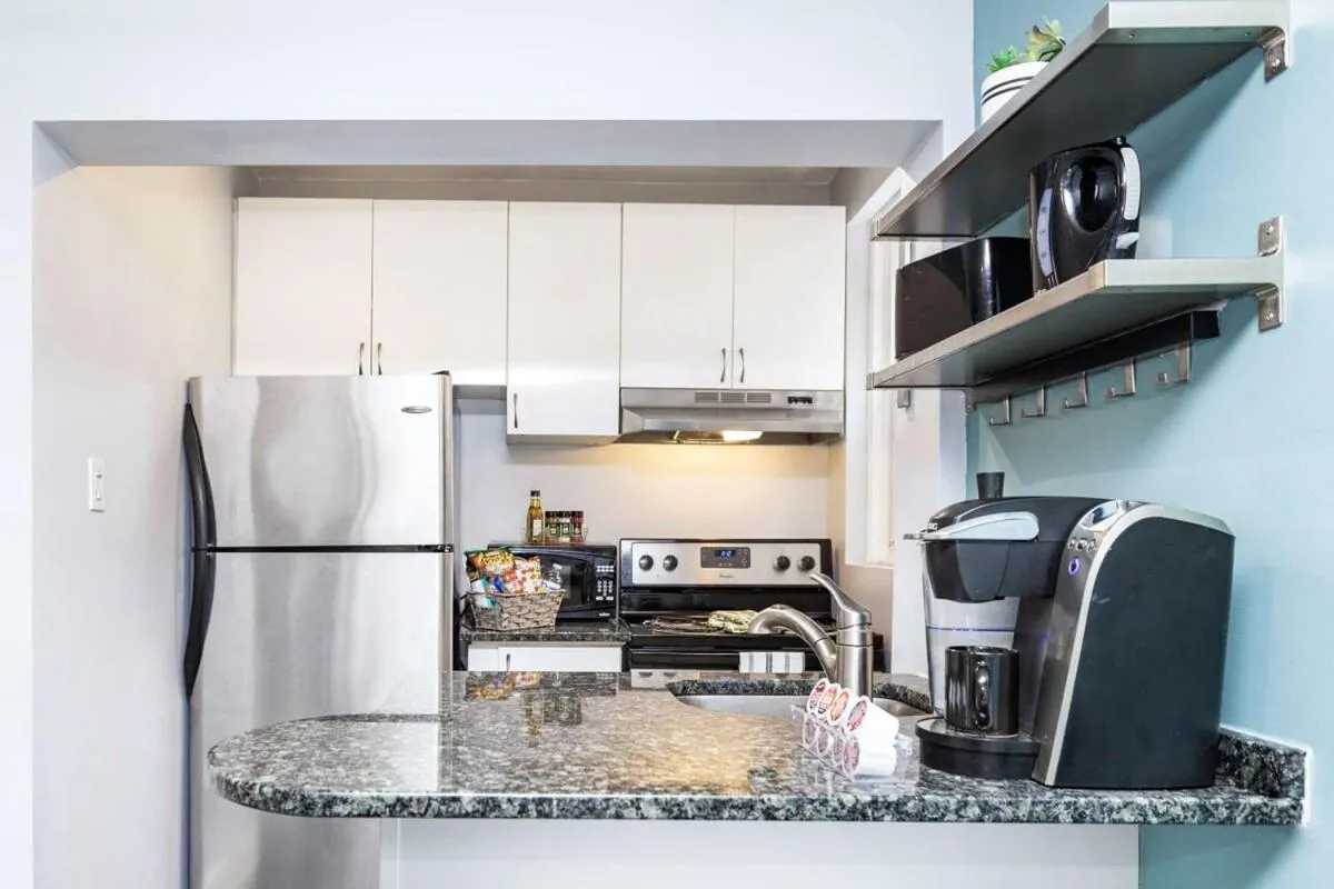 Image 2 of Pet-Friendly Home – Near Chinatown & Little Italy
