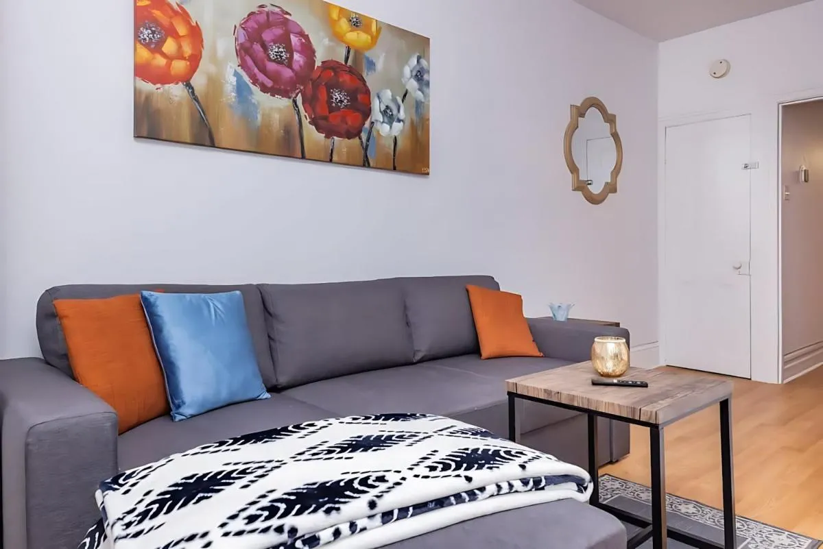 Image 4 of Pet-friendly Apartment – Steps to Rideau Centre