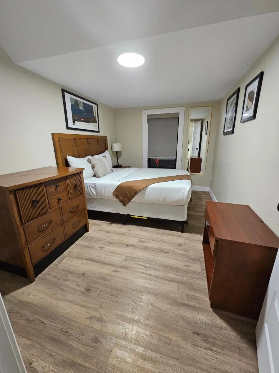 Image 5 of Spacious 2 Bedroom Loft Apt #7