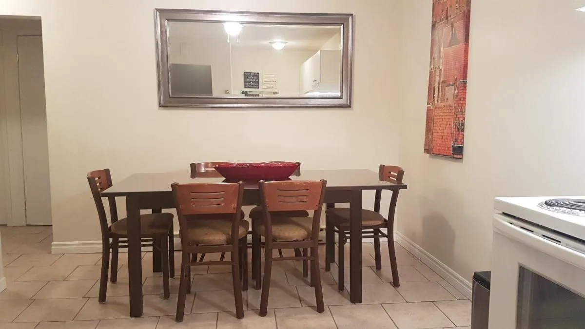 Image 4 of Three-Bedroom Apartment Sweet #6 by Amazing Property Rentals