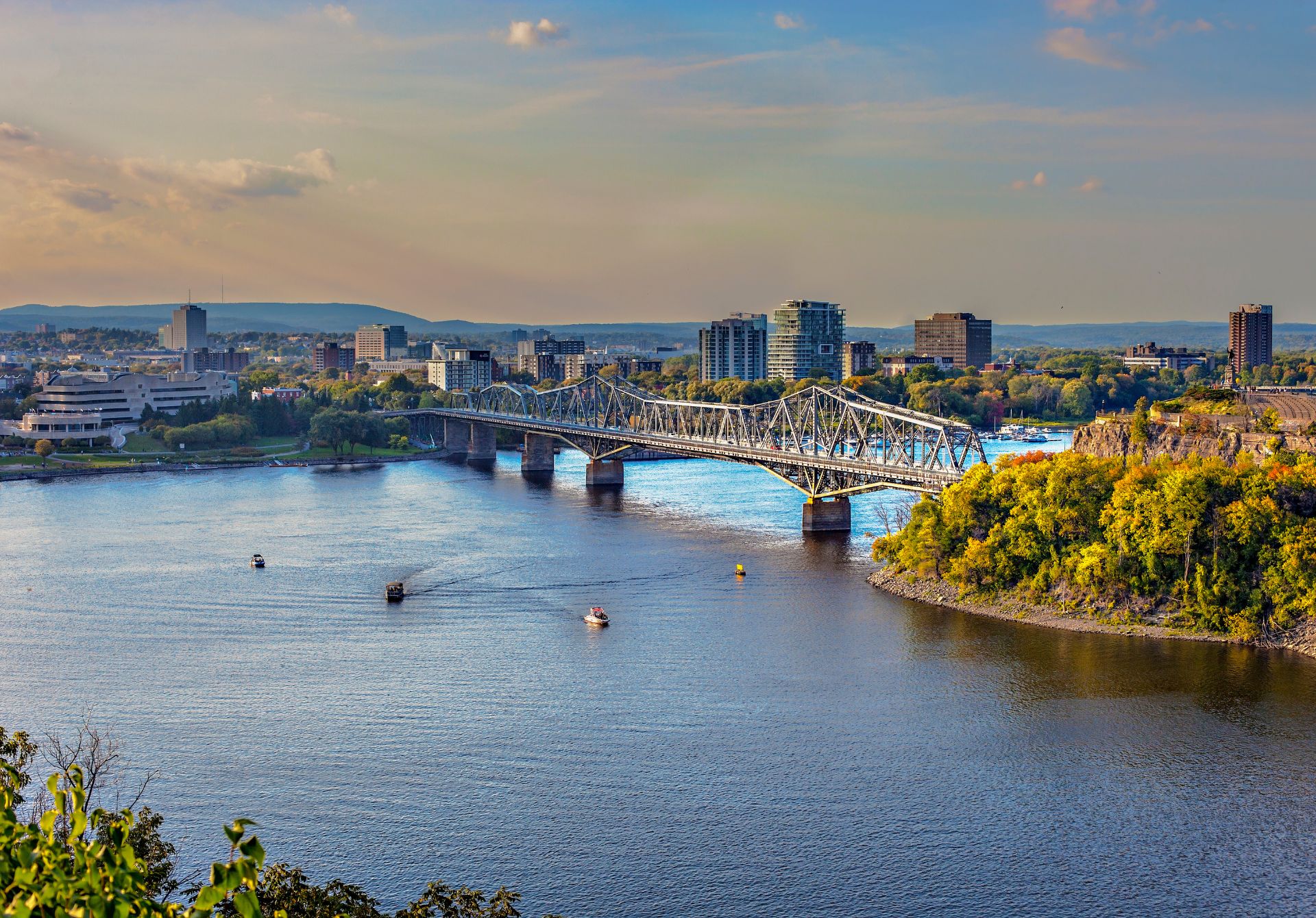 10 Luxury Hotels in Ottawa
