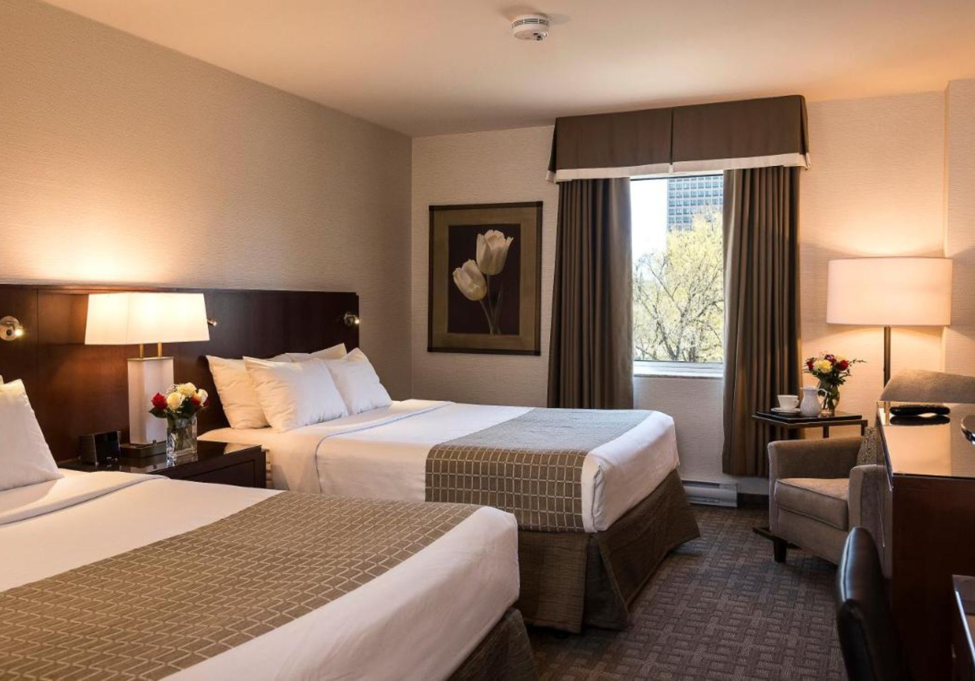 Lord Elgin Hotel