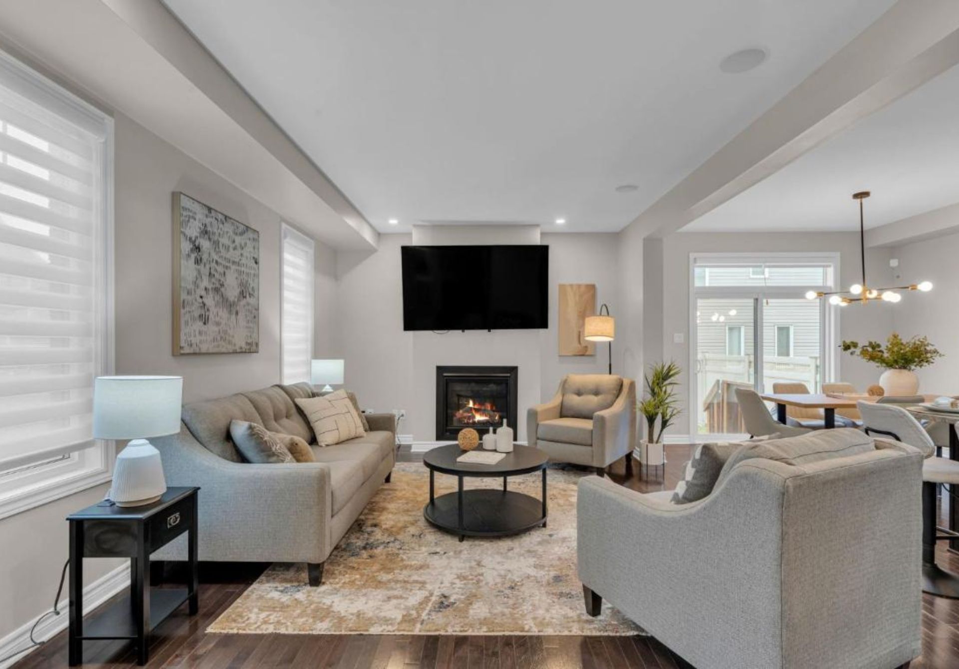 Luxurious and Beautiful, Ottawa